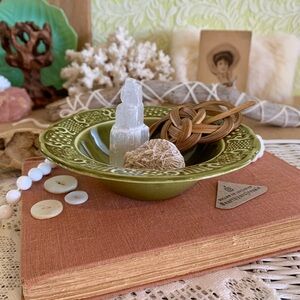 Vintage Ironstone Bowl 🌳